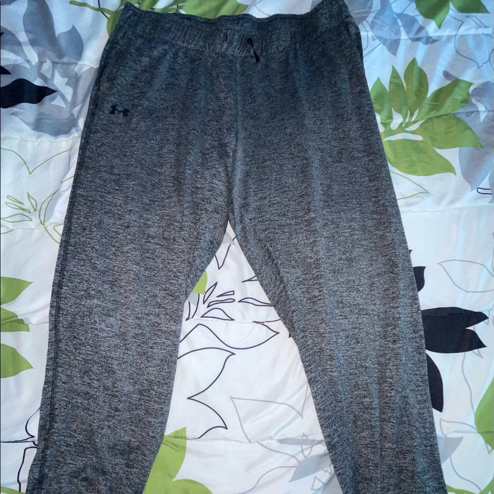Under Armour light breezy joggers. Color: grey & black. Size: XL